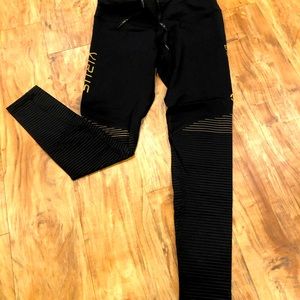 Virus compression leggings